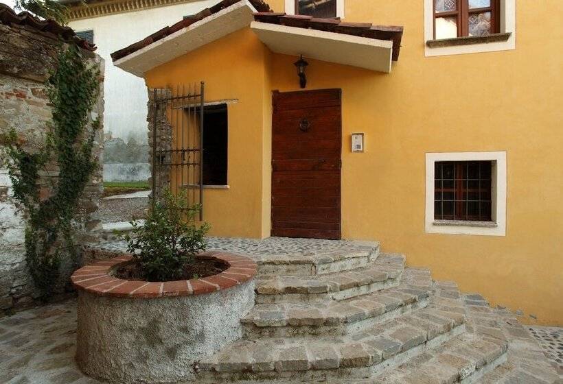 فندق Castello Di Grillano Guest House