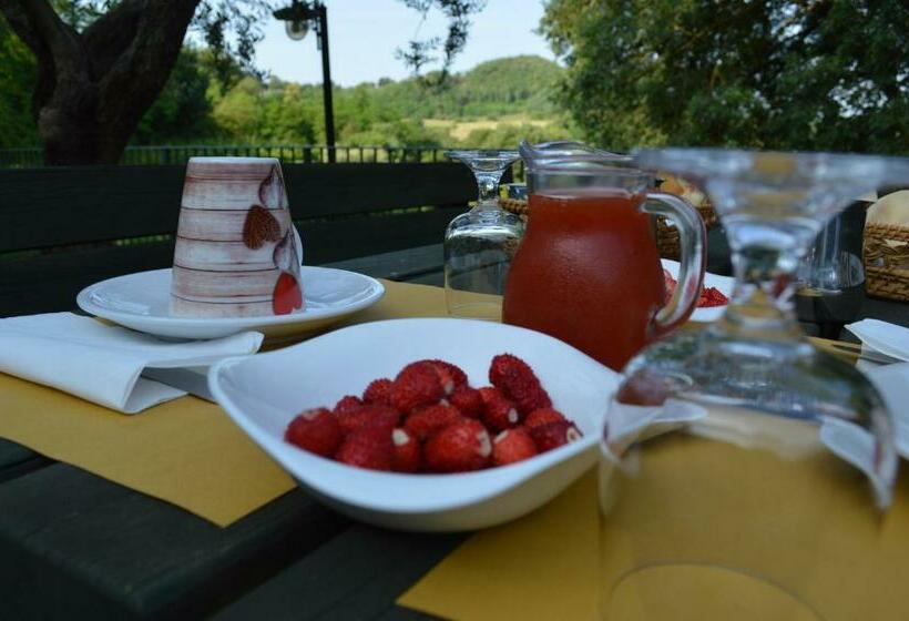 ホテル Colle Del Barbarossa