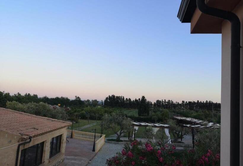 فندق Donnastella