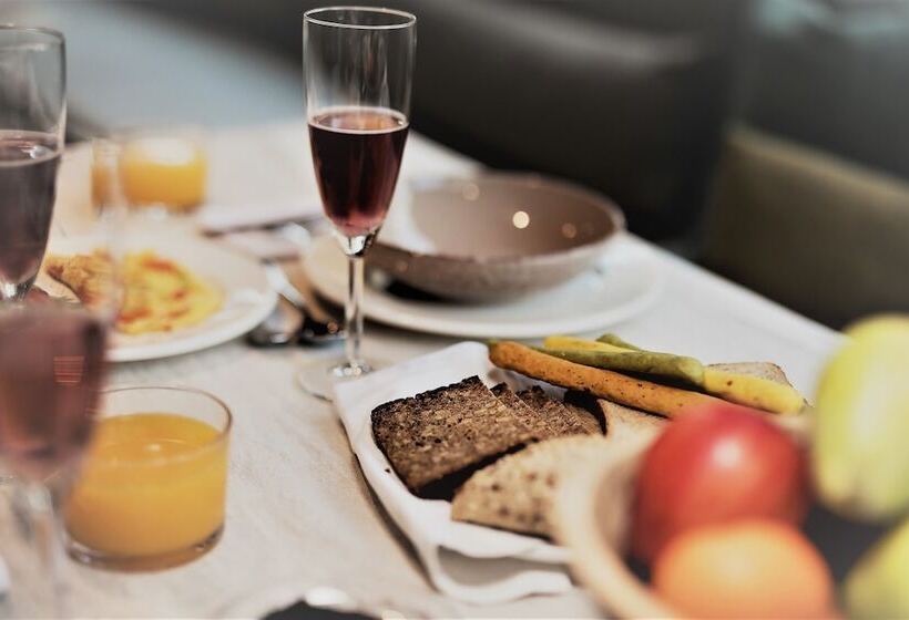 فندق Mirivili Rooms & Suites