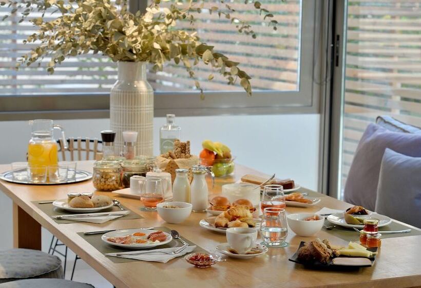 فندق Mirivili Rooms & Suites