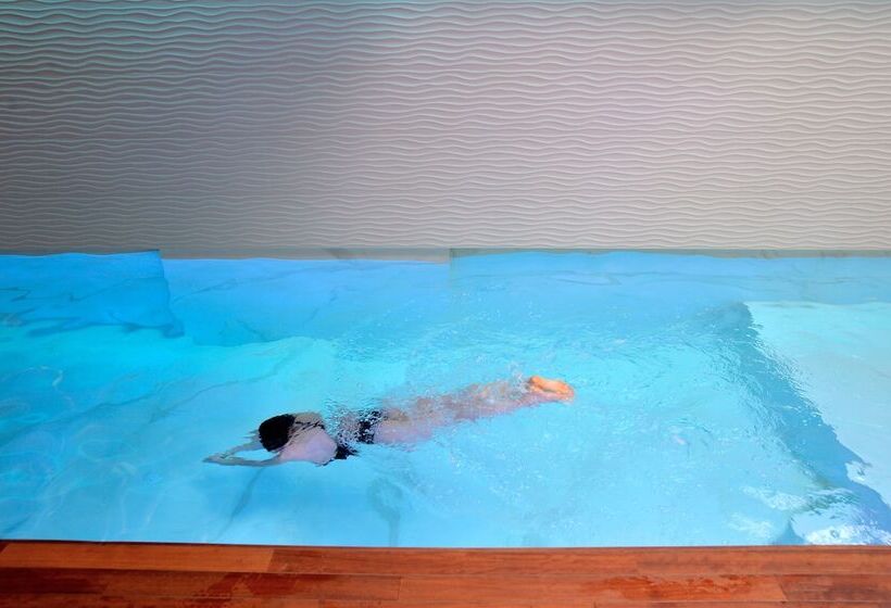 فندق Mirivili Rooms & Suites