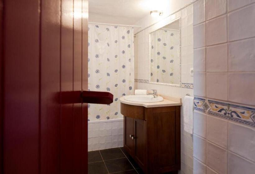 Отель Monte Dos Parvos