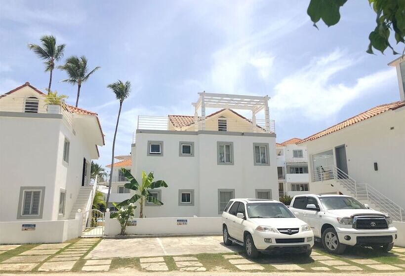 Las Terrazas Vip Pool Beach Club & Spa