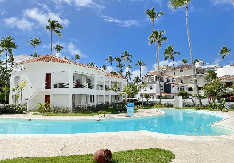 Las Terrazas Vip Pool Beach Club & Spa