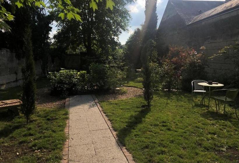 膳宿费 A La Fleur De Lys