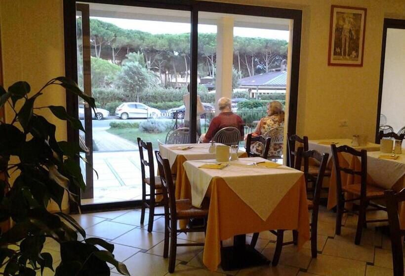 פנסיון Affittacamere Floramare