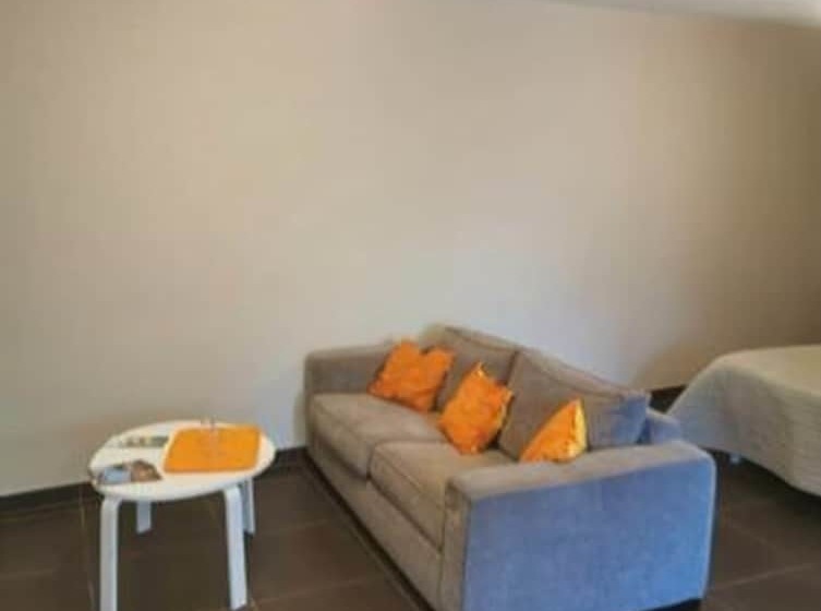 بنسيون Aux Berges Du Canal