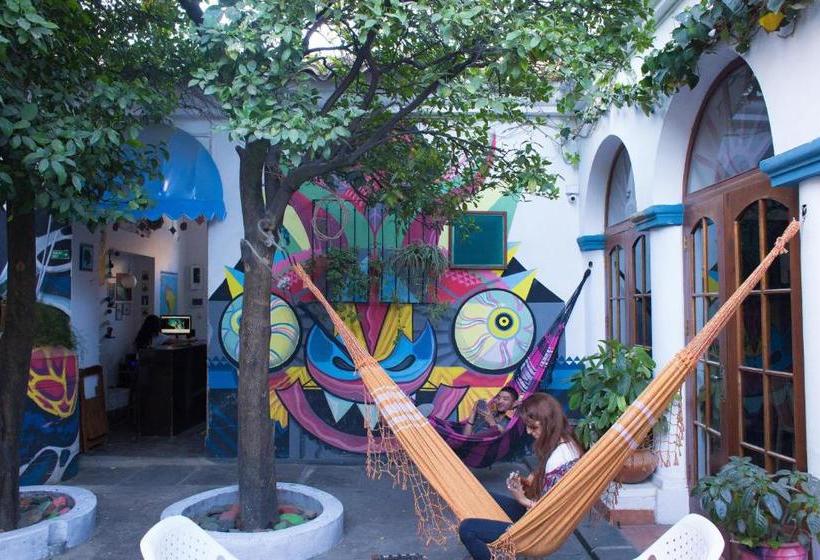 پانسیون Casa Blanca Hostel