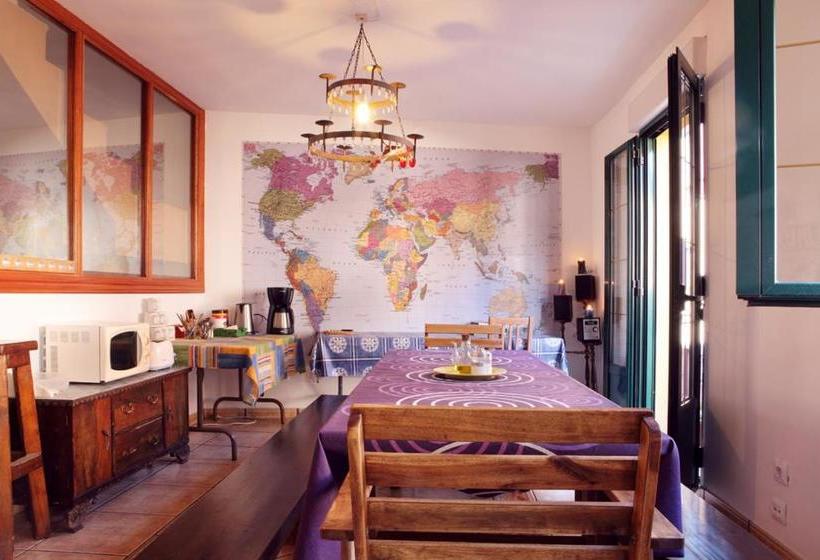 پانسیون Duermevela Hostel