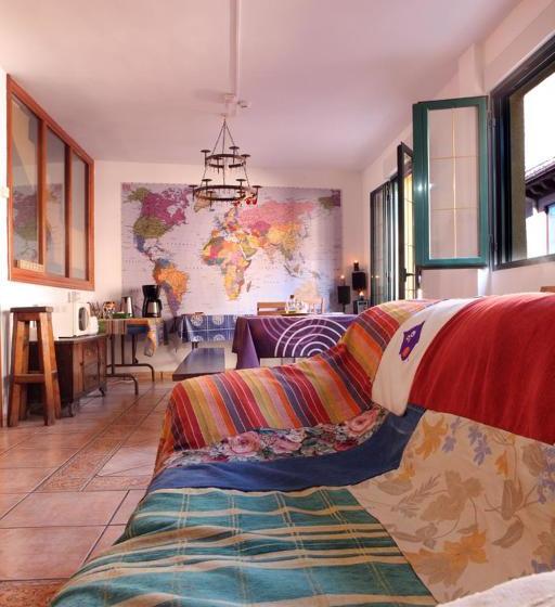 پانسیون Duermevela Hostel