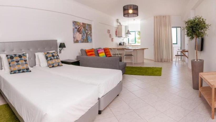 膳宿费 Estudios Salinas   Fuseta