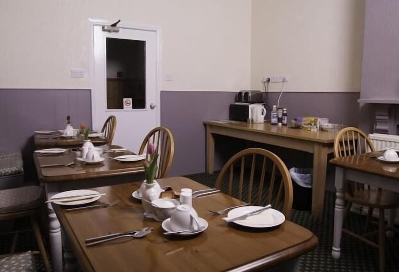 펜션 Fourways Guest House