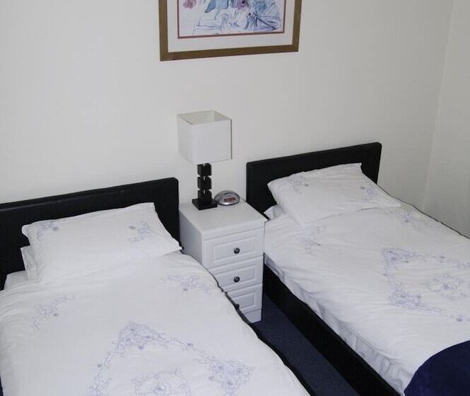 Пансион Fourways Guest House