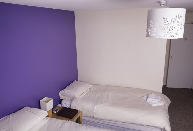 펜션 Fourways Guest House