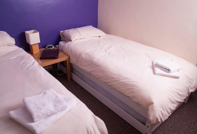 펜션 Fourways Guest House