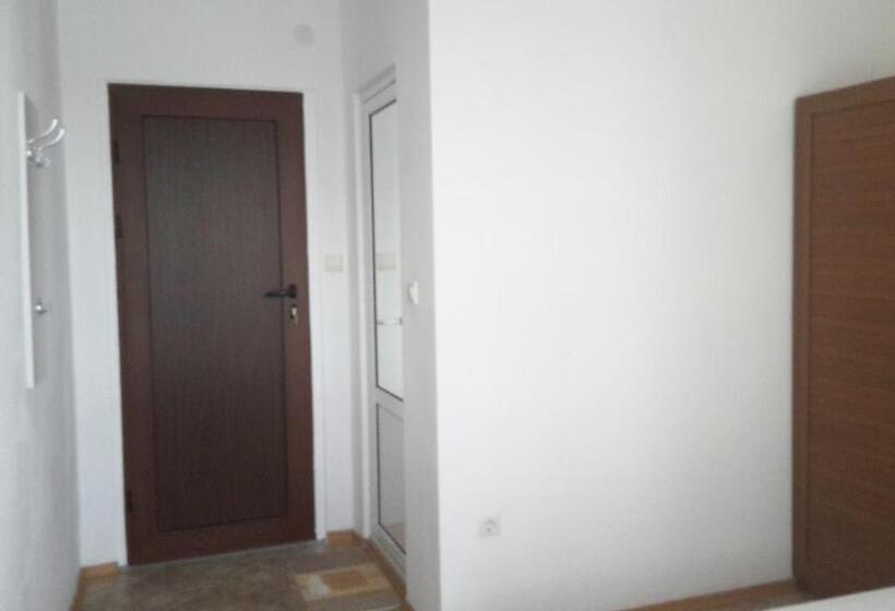 Пансион Guest House Kera