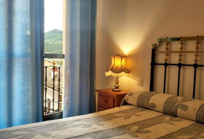 ペンション Hostal Altamira Guadalupe