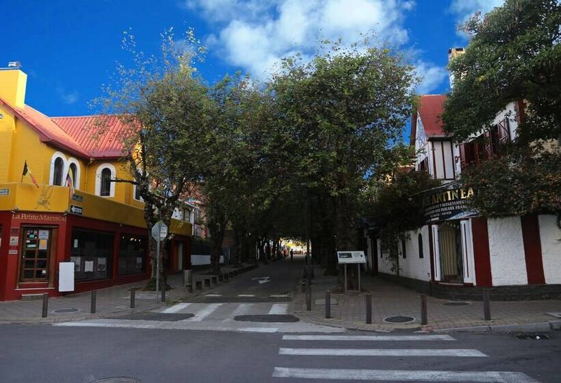 펜션 Hostal Loro Verde