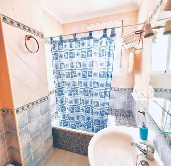 פנסיון Hostal Muriel