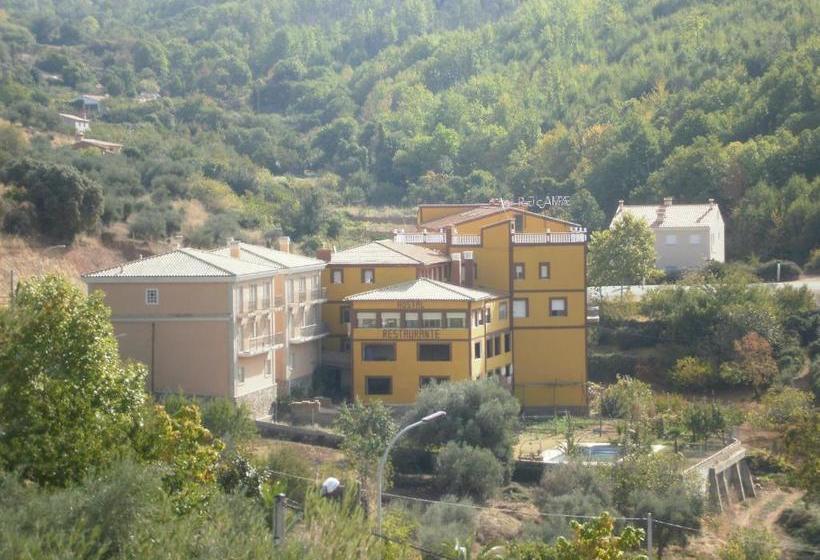 بنسيون Hostal Restaurante Solaire