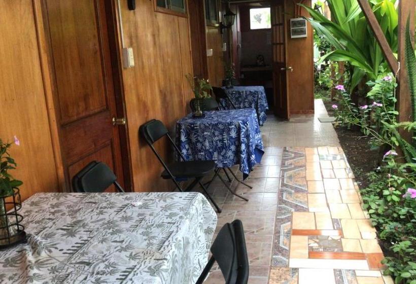 بنسيون Hostal Vaihere