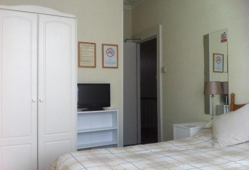 פנסיון Kenilworth Guest House