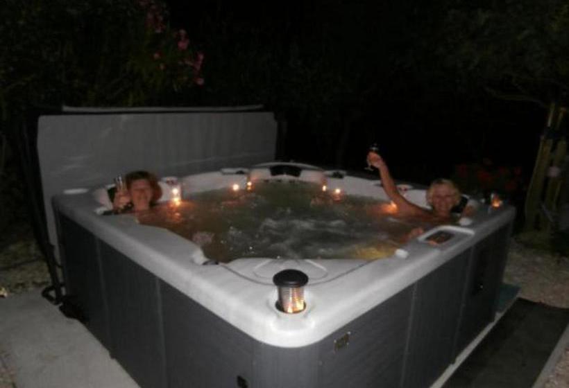 膳宿费 La Mouchelière