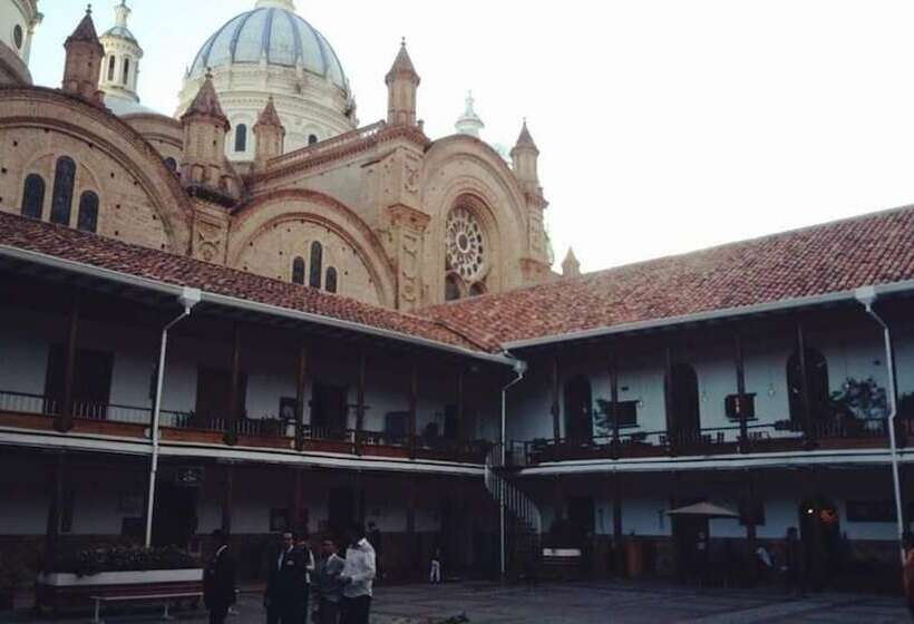 ペンション La Querencia