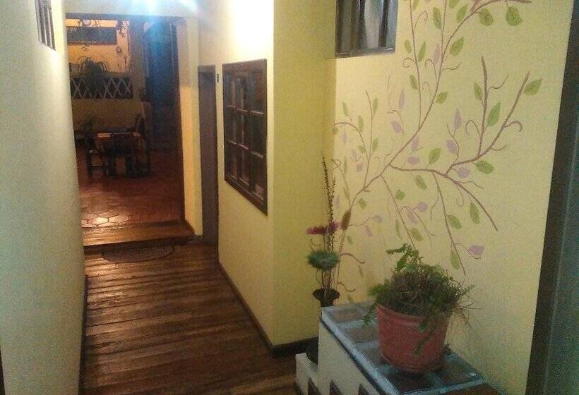 پانسیون La Querencia