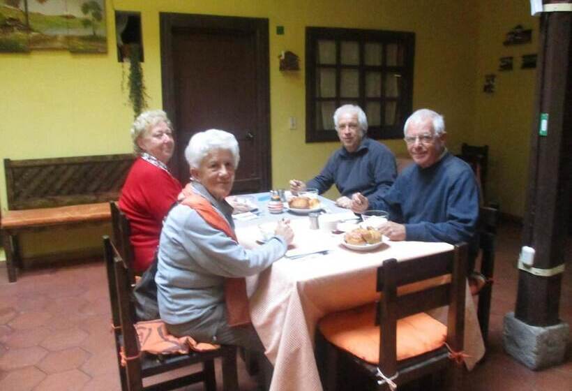 پانسیون La Querencia