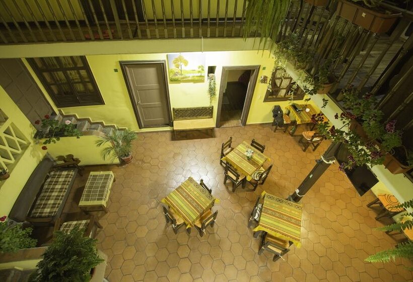 ペンション La Querencia