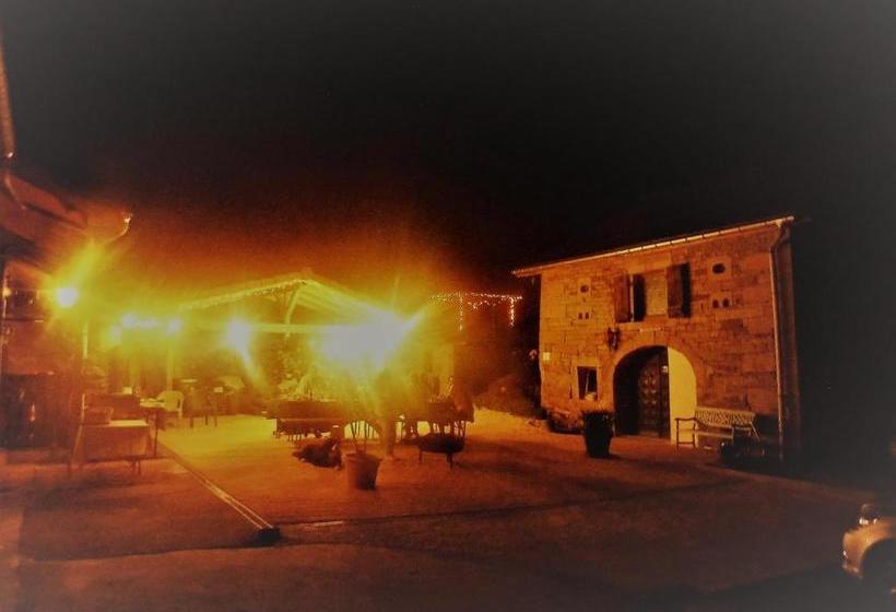 פנסיון Maison Carmen   Restaurant , Meublé De Tourisme, Appartements