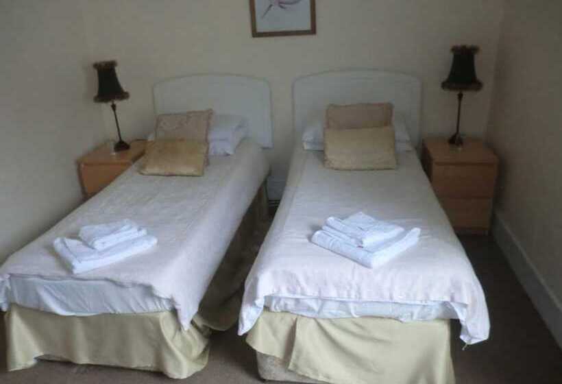 פנסיון Malvern Lodge Guest House  Close To Beach, Train Station & Southend Airport