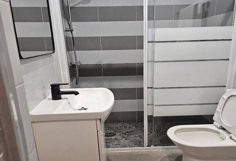 بنسيون Marinha Garden Inn   Al