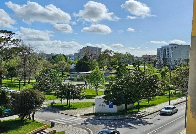 بنسيون Marinha Garden Inn   Al