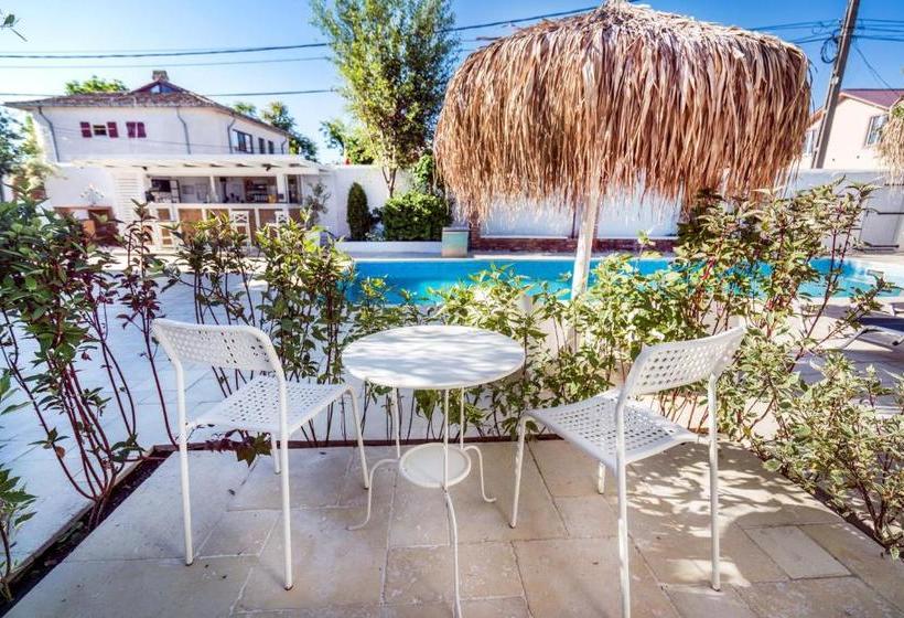 بنسيون Maris Vama Veche