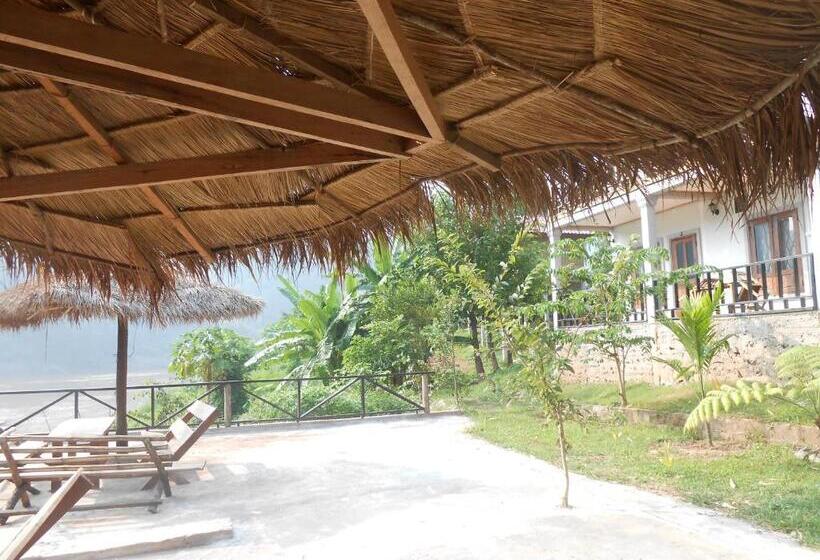 펜션 Nam Ou River Lodge