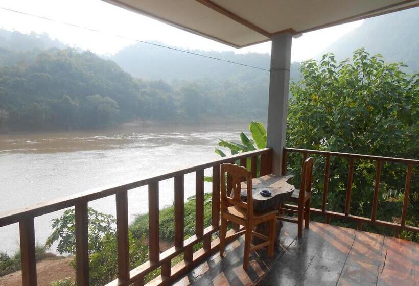 펜션 Nam Ou River Lodge
