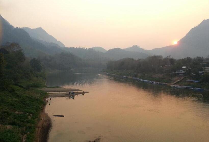 펜션 Nam Ou River Lodge