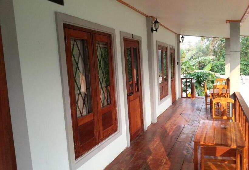 펜션 Nam Ou River Lodge