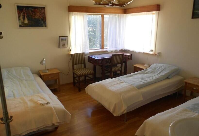 پانسیون Nes Guesthouse