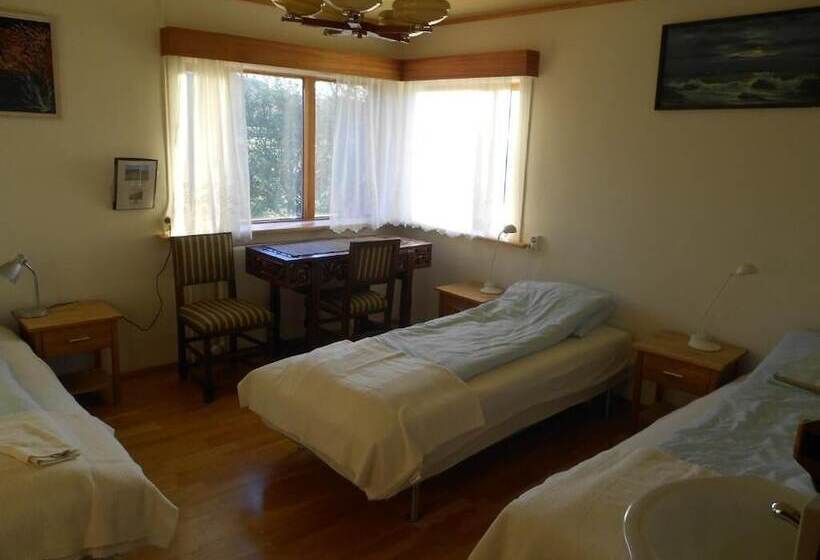 پانسیون Nes Guesthouse