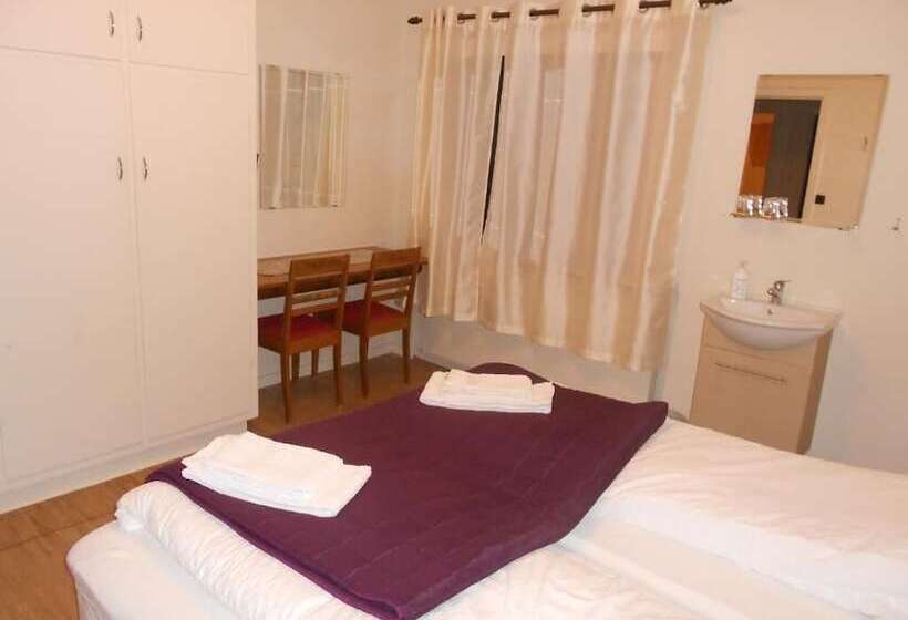 پانسیون Nes Guesthouse