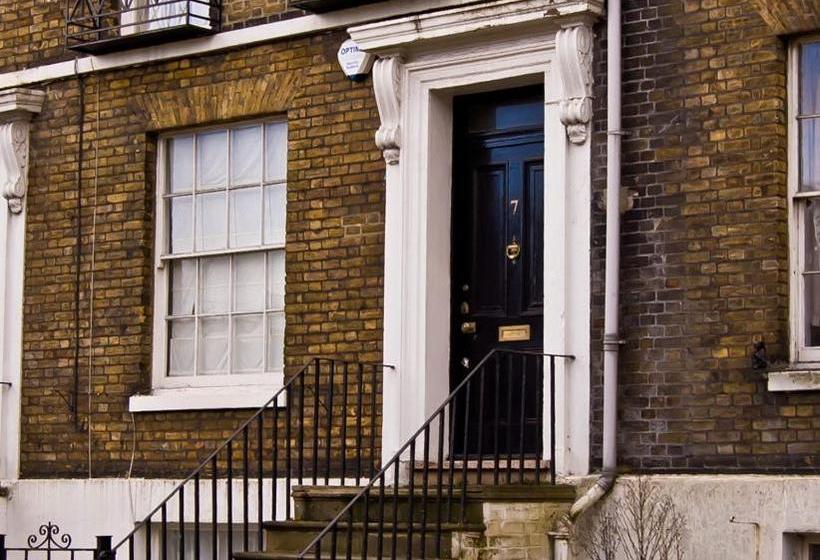 펜션 No 7 Priory Guest House