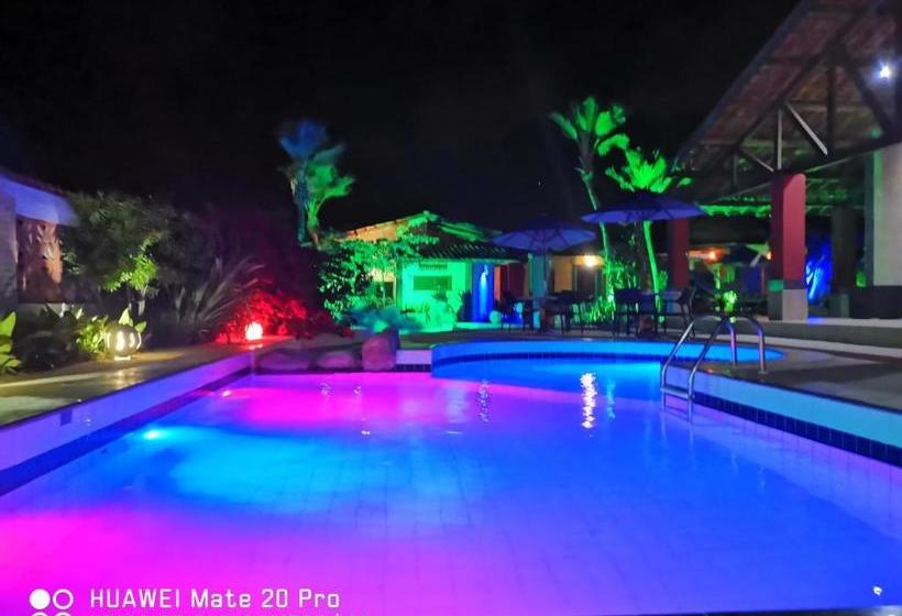 بنسيون Pousada Flamboyant Village