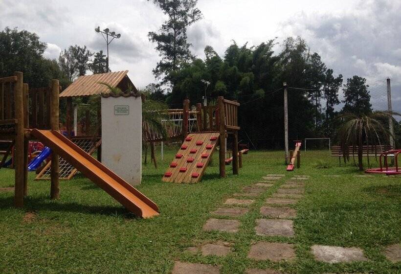 ペンション Pousada Le Sapê