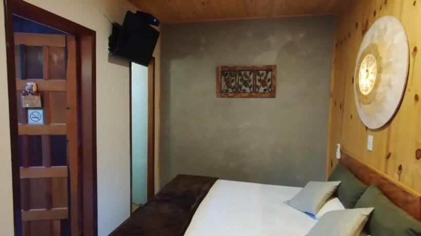 Pension Pousada Sitio Das Flores 12 Km De Macacos Nova Lima