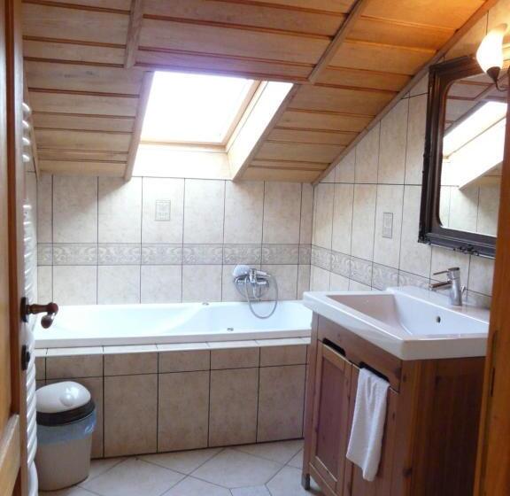 ペンション Tölgyfakuckó Apartman