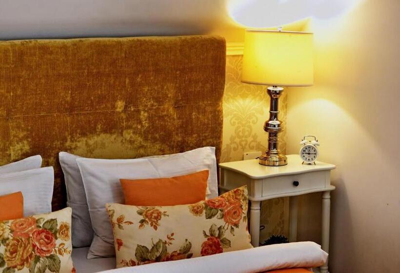 פנסיון Vila Sarada Boutique